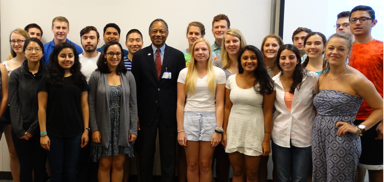 Chancellor Washington with Summer Institute for Training in Biostatistics students
